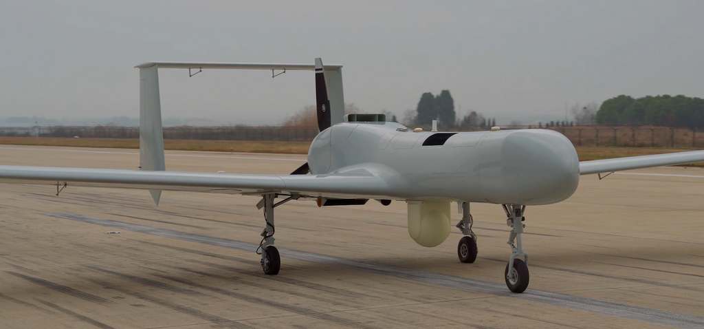 RaignV GHQ-600 fixed-wing UAV - heavy payload, long endurance, compatible with multi-mission payloads such as cloud particle spectrometers, with optional anti-icing and parachute recovery systems.