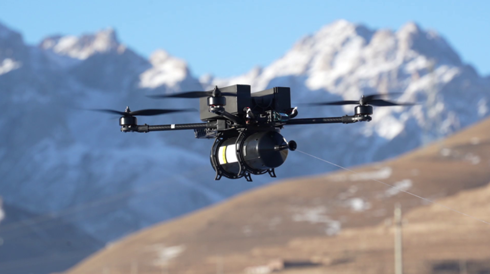 RaignV XCD-7 - X-shaped quadcopter configuration with fiber-optic communication for anti-jamming FPV flight and remote control & telemetry